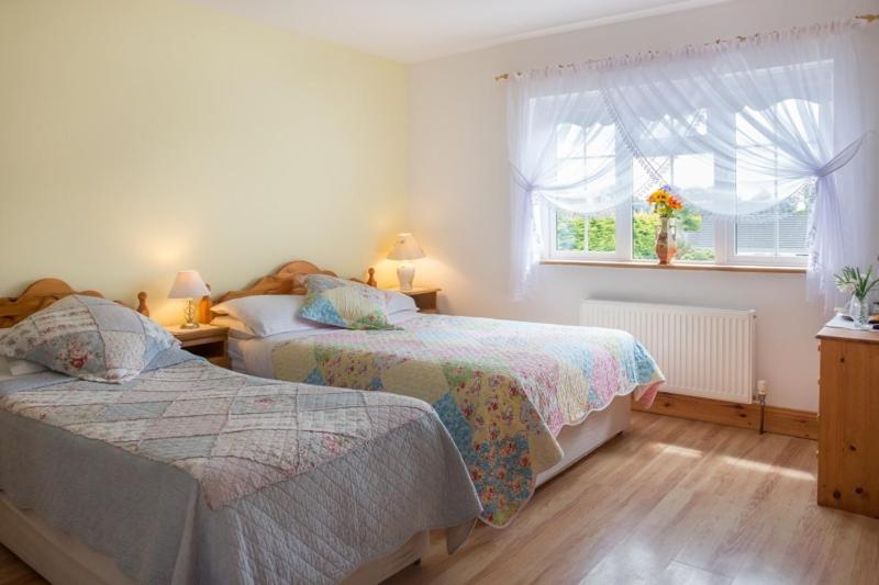 Shannon Breeze B&B Killaloe Extérieur photo